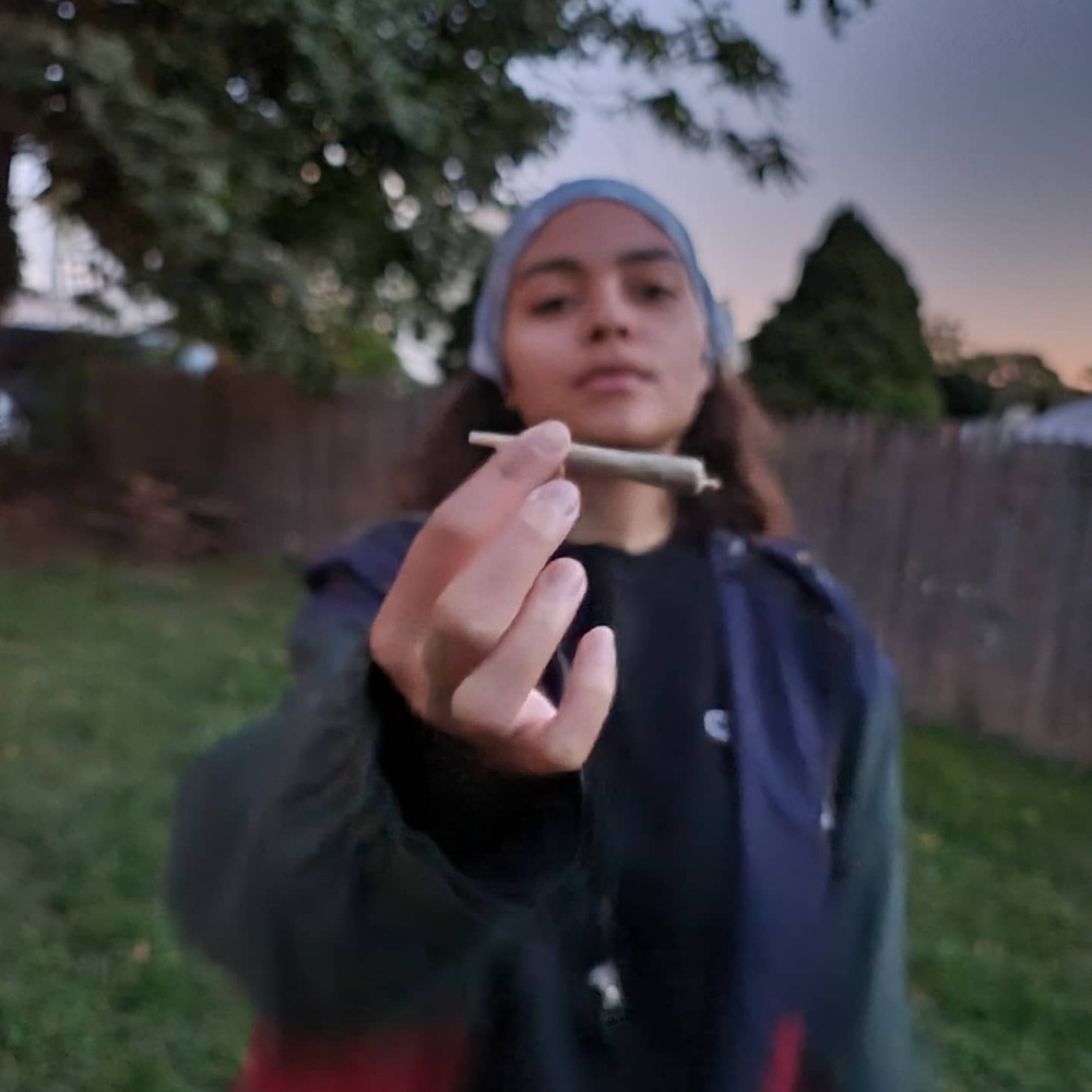 Meet your Posher, Crystal